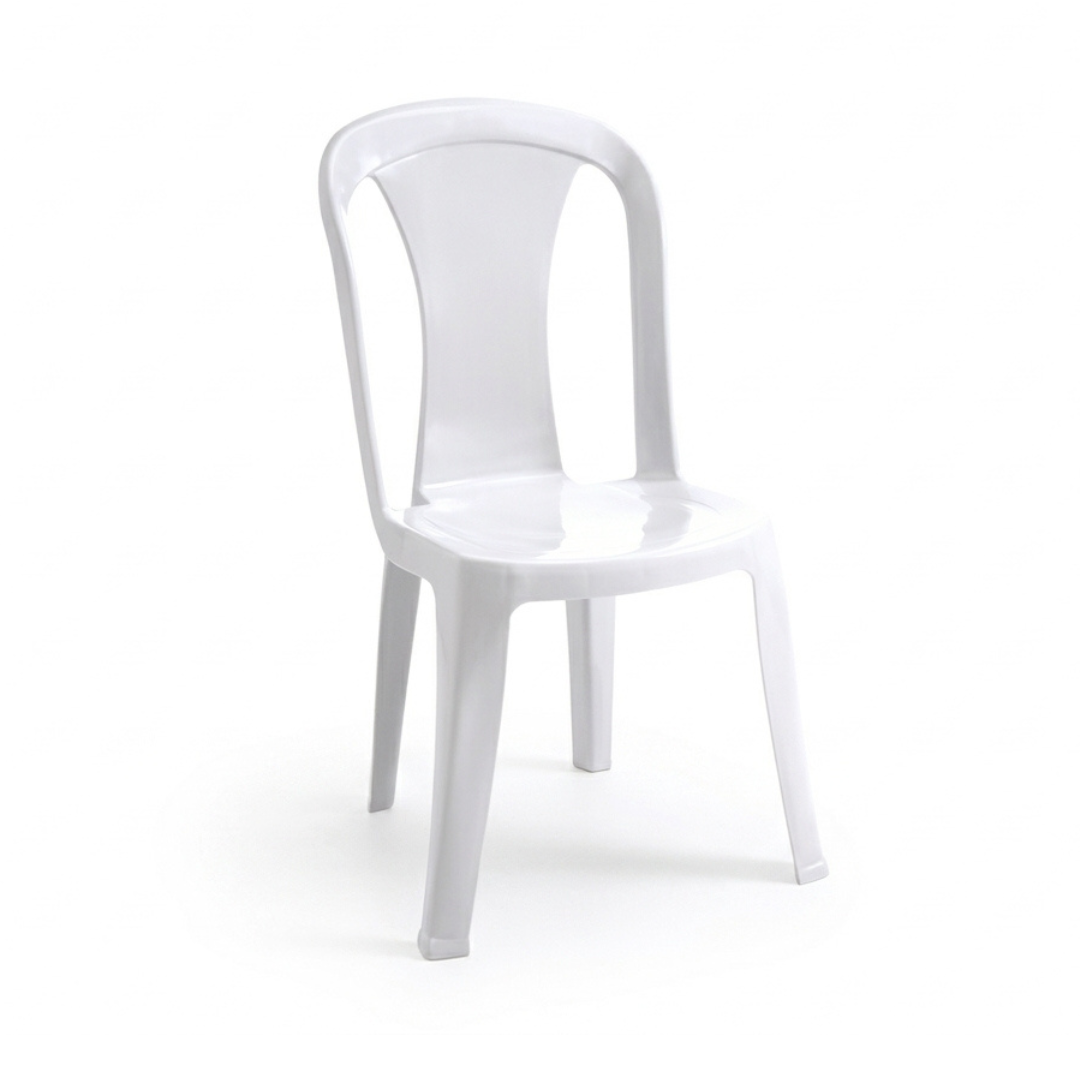 Alquiler de sillas plásticas blancas tradicionales para eventos en Los Santos